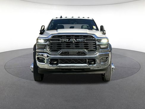 New 2026 RAM 5500 Tradesman w/ Chrome Appearance Group image 8