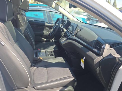Used 2026 Honda Odyssey Elite image 9