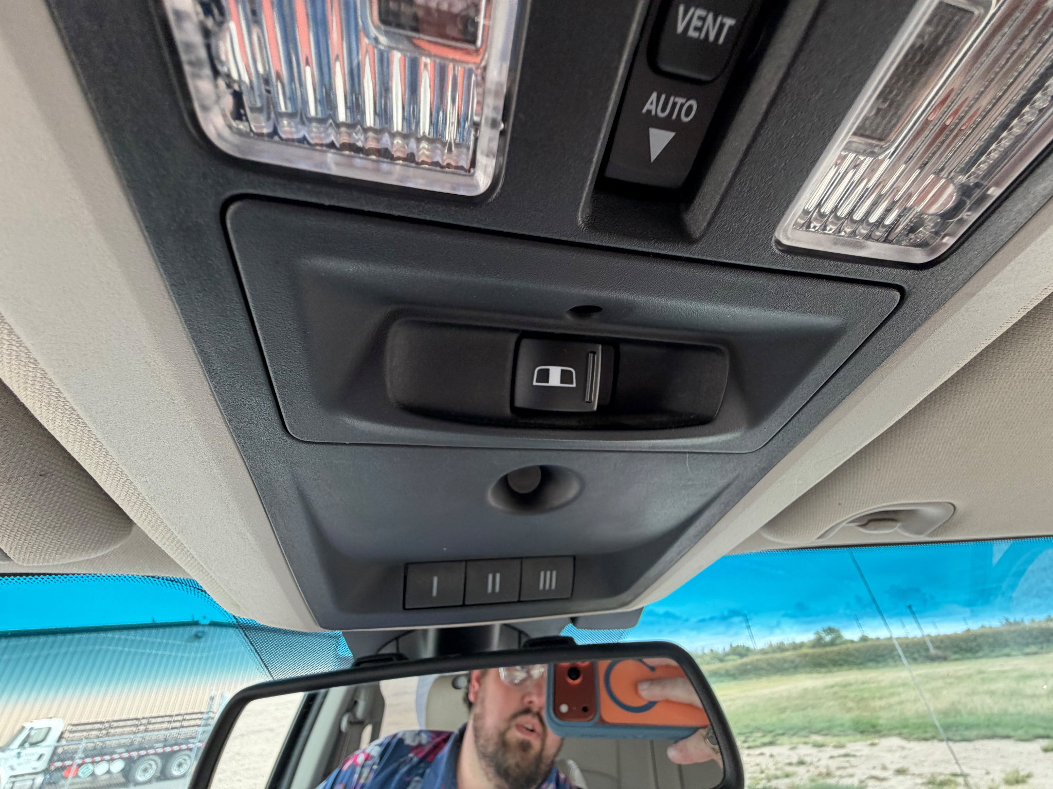 Used 2016 RAM 1500 Laramie w/ Convenience Group AWD/4WD image 22