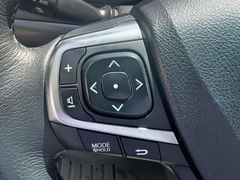 Used 2015 Toyota Camry XLE w/ Moonroof Package FWD image 22