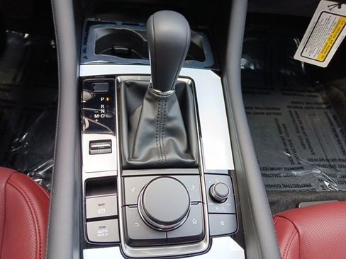 Certified 2025 MAZDA MAZDA3 Hatchback w/Premium Plus Pkg image 37