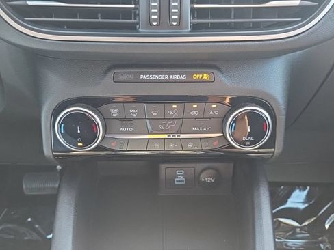 Used 2022 Ford Escape SEL w/ SEL Stealth AWD Package image 36