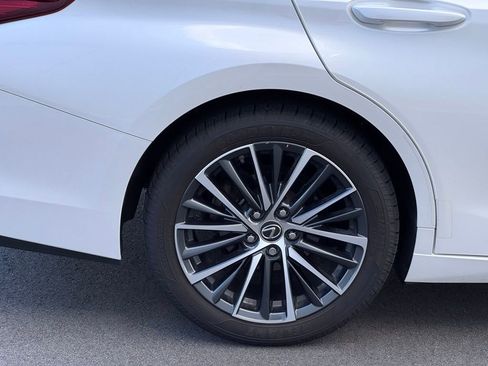 Used 2022 Lexus ES 350 w/ Premium Package image 38