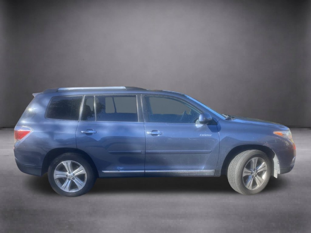Used 2012 Toyota Highlander Limited w/ Tow Pkg AWD/4WD image 8