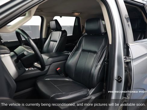 Used 2022 Ford Expedition XLT image 12