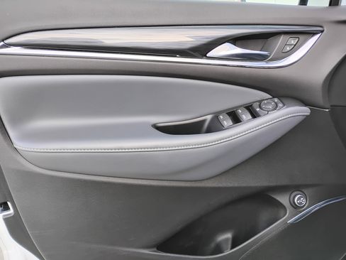 Used 2023 Buick Enclave Essence w/ Sport Touring Edition image 15