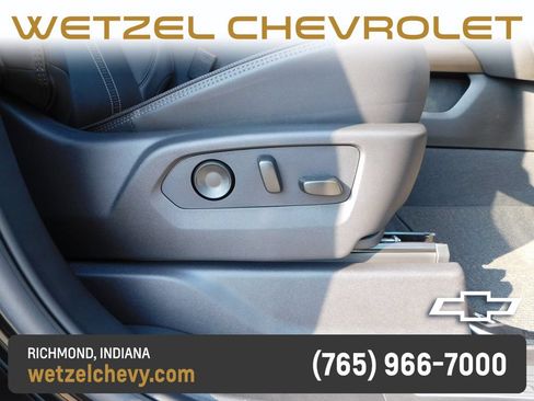 Used 2025 Chevrolet Silverado 2500 High Country w/ Technology Package AWD/4WD image 23