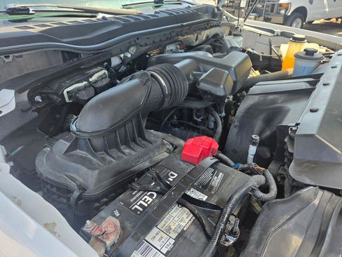 Used 2019 Ford F250 XL w/ Power Equipment Group AWD/4WD image 14