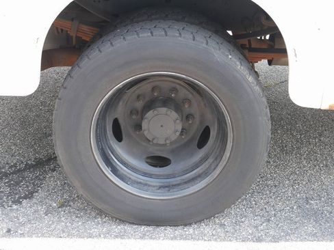 Used 2010 Ford F450 XL image 13