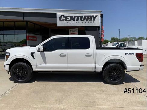 Used 2025 Ford F150 Platinum w/ FX4 Off-Road Package image 4