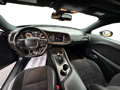 Used 2020 Dodge Challenger R/T image 22