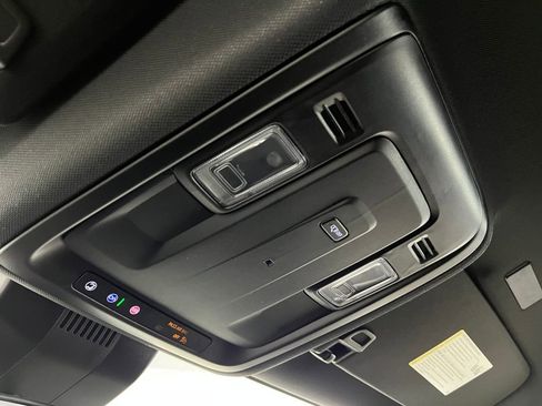 New 2025 Chevrolet Suburban LS image 25