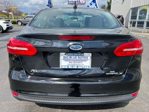 Used 2016 Ford Focus SE w/ SE Cold Weather Package image 4