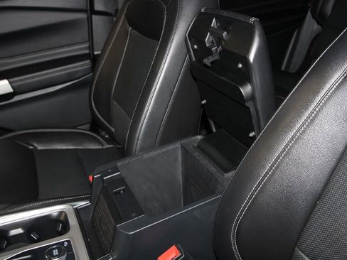 Used 2022 Ford Explorer Limited w/ Equipment Group 301A image 23