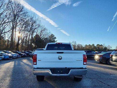 Used 2022 RAM 1500 Classic SLT image 4