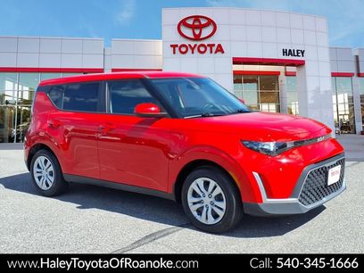 Used 2025 Kia Soul LX