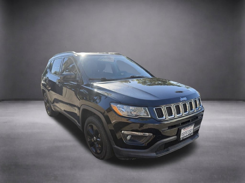 Used 2021 Jeep Compass Latitude FWD image 2