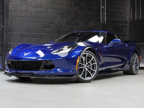 Used 2018 Chevrolet Corvette Grand Sport w/3LT image 5