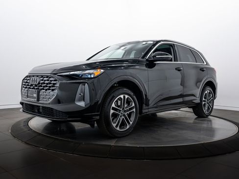 Certified 2025 Audi Q5 Premium w/ Convenience Package image 7