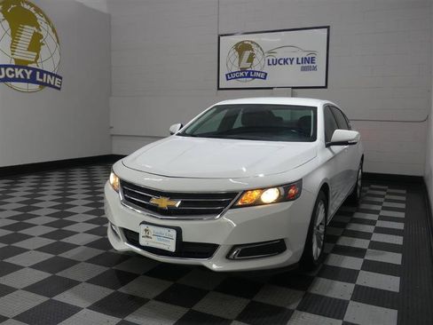 Used 2015 Chevrolet Impala LT w/ Convenience Package FWD image 4