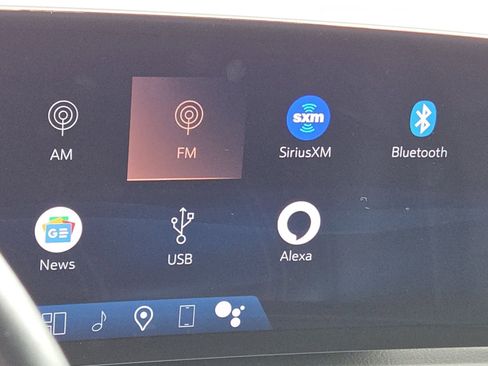 Used 2025 Cadillac XT4 Premium Luxury image 29