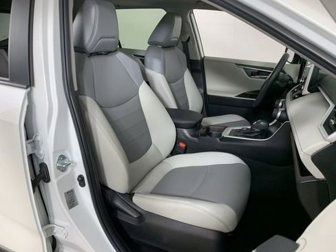 Used 2021 Toyota RAV4 Limited AWD/4WD image 38