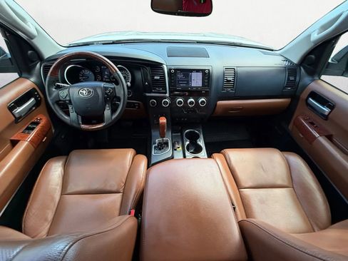 Used 2020 Toyota Sequoia Platinum image 12