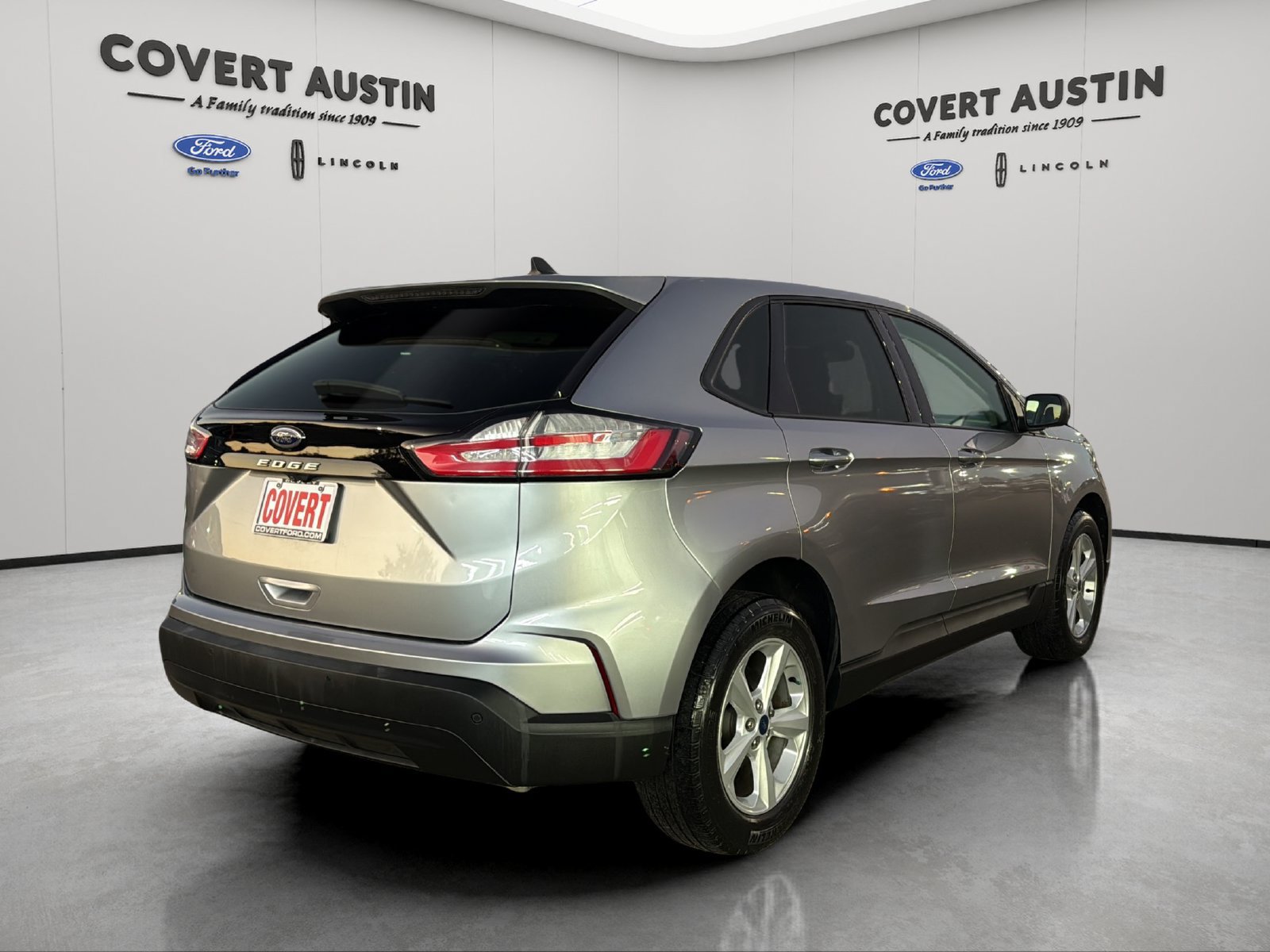 Used 2021 Ford Edge SE FWD image 5