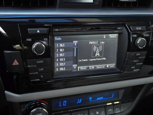 Used 2015 Toyota Corolla LE FWD image 16
