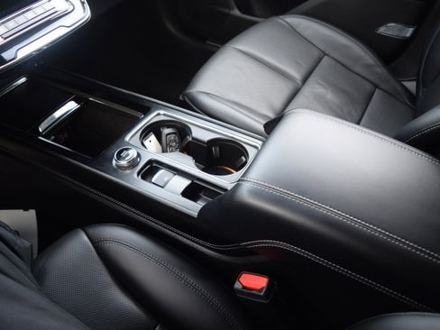 Used 2023 Lincoln Corsair Reserve w/ Jet Appearance Package image 12