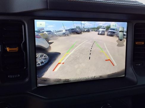 Used 2024 Ford Bronco Badlands w/ Sasquatch Package AWD/4WD image 11