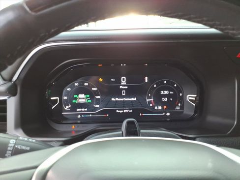 Used 2024 GMC Yukon Denali w/ Advanced Technology Package image 18