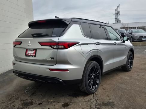 New 2025 Mitsubishi Outlander SEL Black Edition image 12