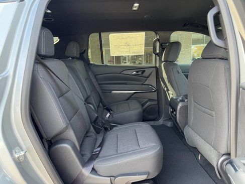 New 2026 Chevrolet Traverse LT w/ Driver Confidence Package FWD image 5