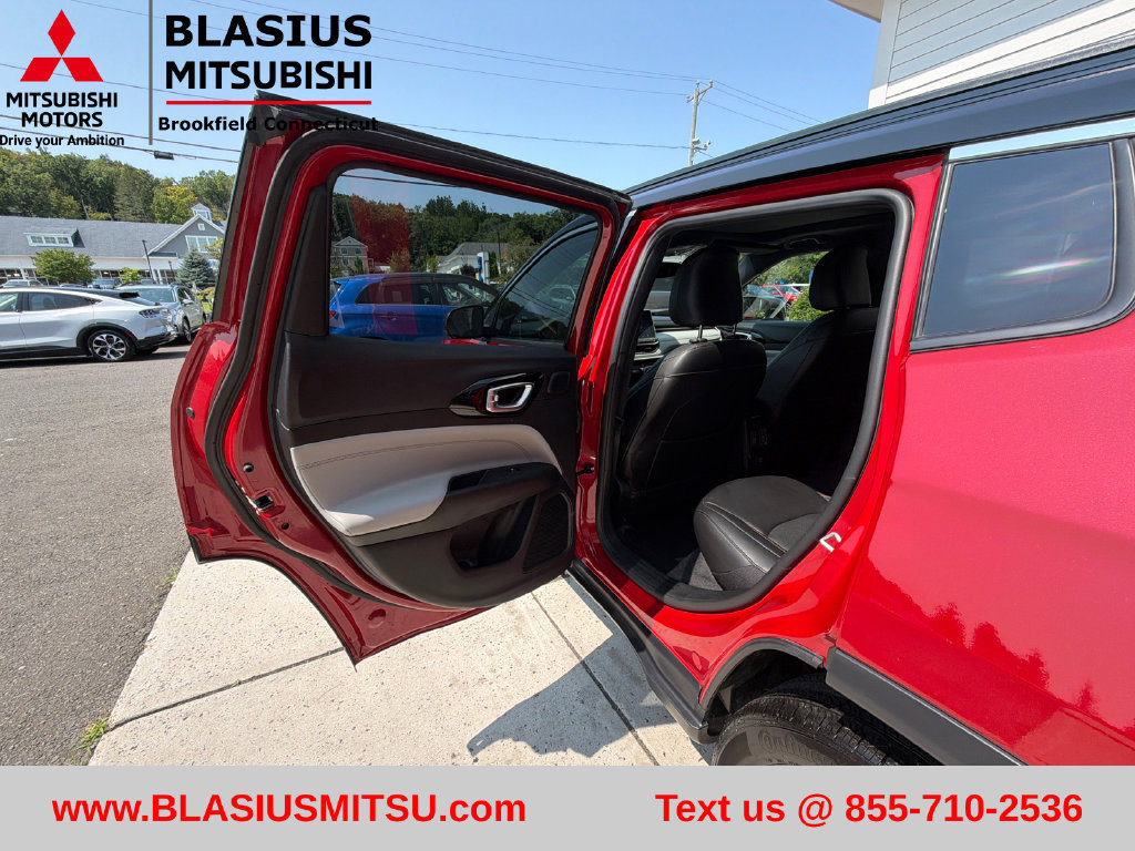 Used 2023 Jeep Compass Limited w/ Sun and Sound Group AWD/4WD image 37