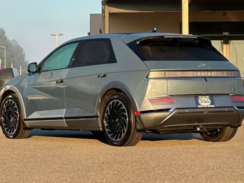 Used 2024 Hyundai Ioniq 5 Limited image 5