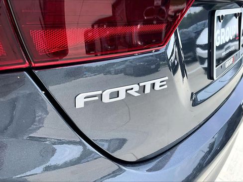 Certified 2024 Kia Forte LXS FWD image 29