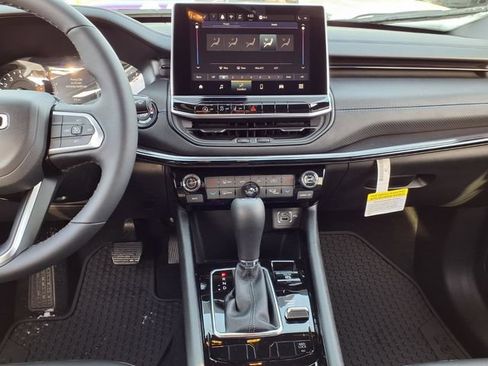 New 2026 Jeep Compass Latitude AWD/4WD image 7
