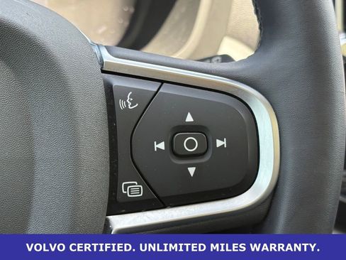Certified 2025 Volvo XC60 B5 Core AWD/4WD image 19