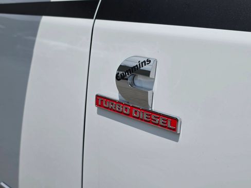 Used 2024 RAM 2500 Big Horn AWD/4WD image 12