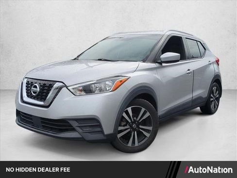 Used 2020 Nissan Kicks SV FWD image 1