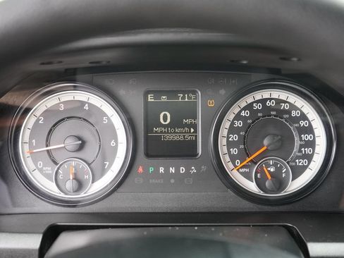 Used 2019 RAM 1500 Express w/ Express Value Package AWD/4WD image 17