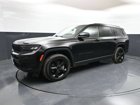 Used 2022 Jeep Grand Cherokee L Laredo AWD/4WD image 22