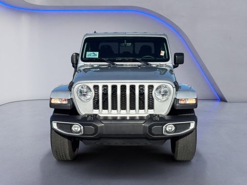 Used 2023 Jeep Gladiator Overland image 9