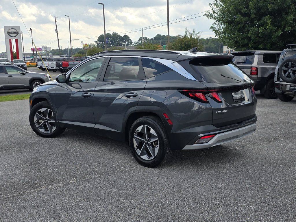 Used 2025 Hyundai Tucson SEL FWD image 4
