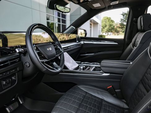 Used 2025 Cadillac Escalade V w/ LPO, Floor Liner Package image 32