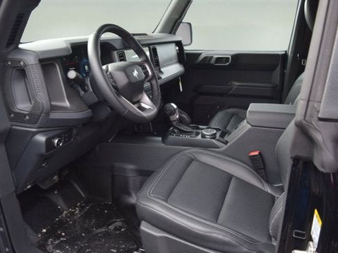 New 2025 Ford Bronco Big Bend w/ Black Diamond Package image 7