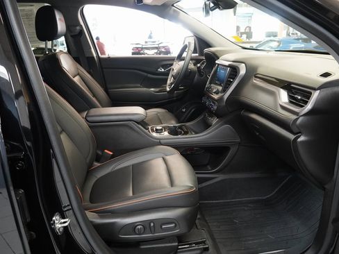 Certified 2023 GMC Acadia AT4 w/ Preferred Package image 33