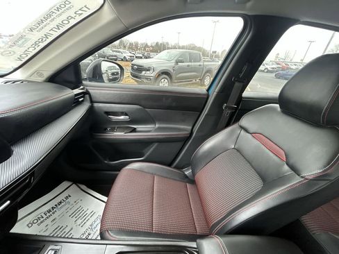 Used 2025 Nissan Kicks SR AWD/4WD image 13