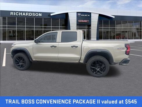 Used 2023 Chevrolet Colorado Trail Boss w/ Technology Package AWD/4WD image 5